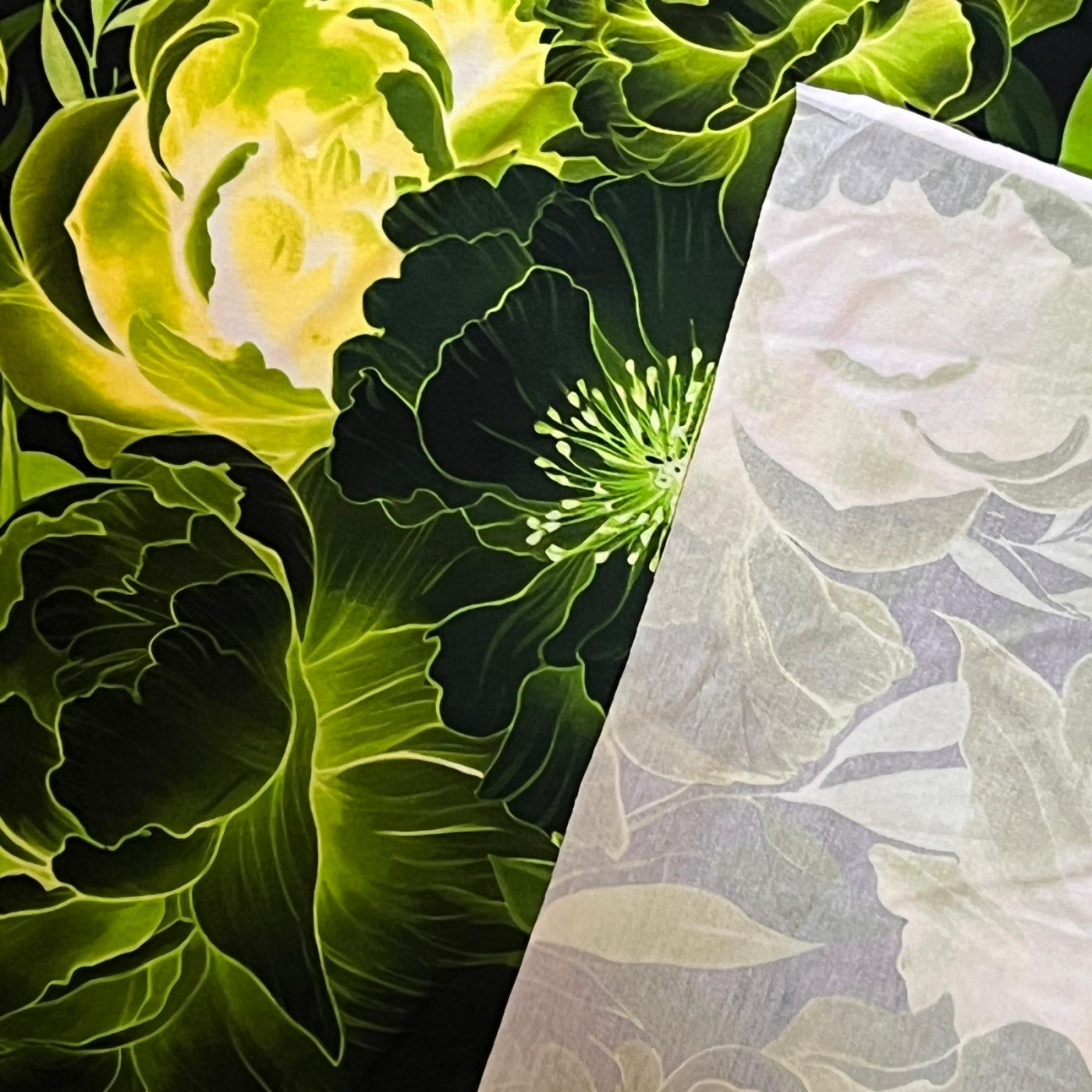 Bio Viskosejersey mit Überbreite (Stoffbreite ca. 170 cm): Eigenproduktion Frozen Flowers von Graustufen-Stoffe